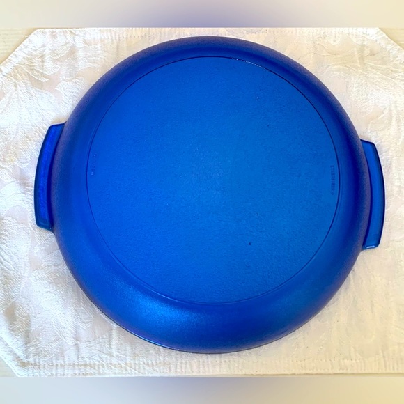 Cobalt blue glass deep round shaped serving plate with two handles serving dish - Picture 11 of 15